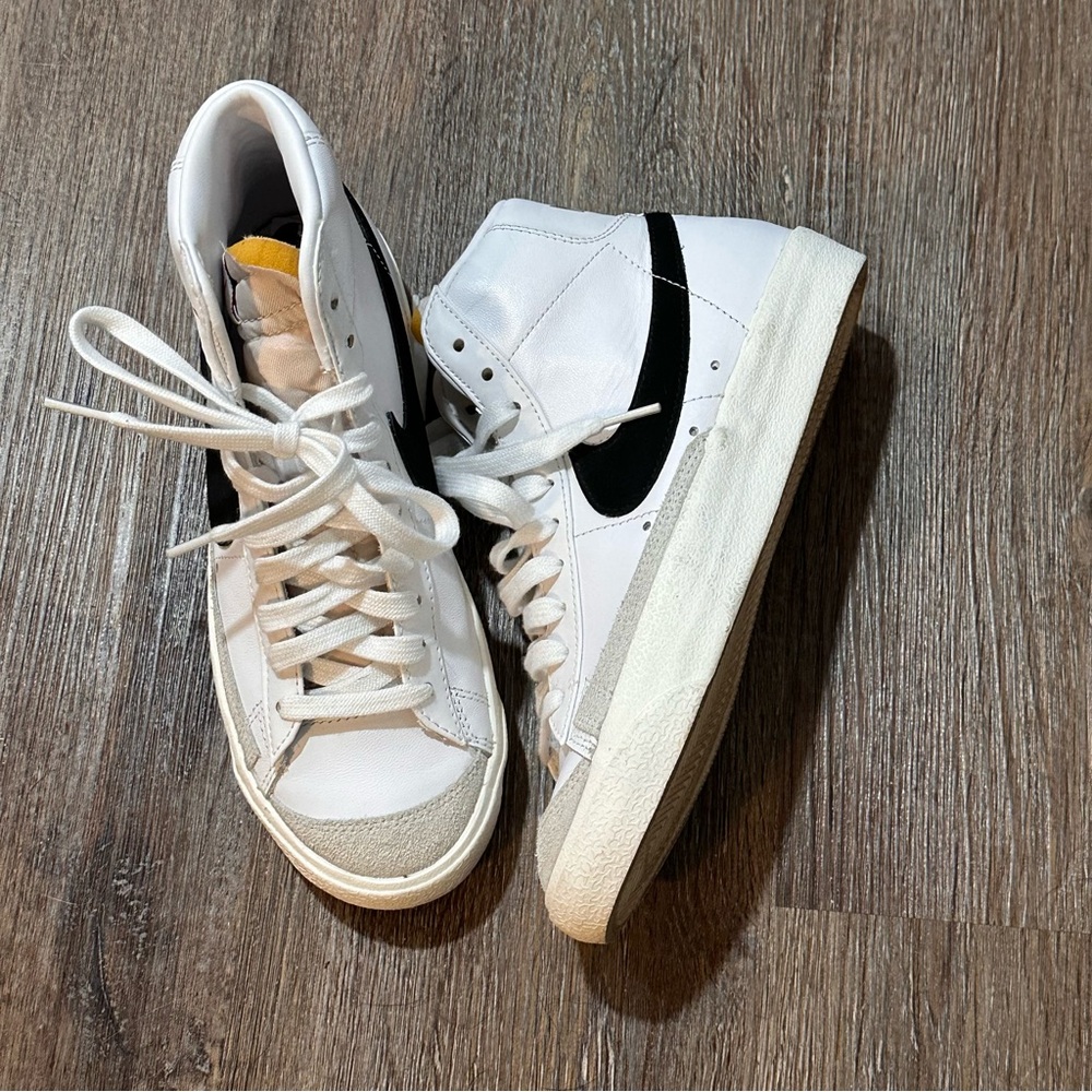 Nike Blazer Mid ‘77 Shoes Sneakers High Tops Youth 5 EU 37.5